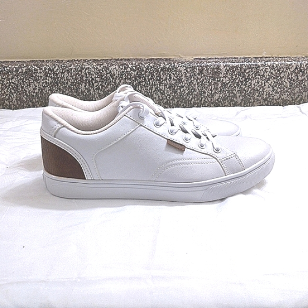 Levi's White and Brown Men's Shoes